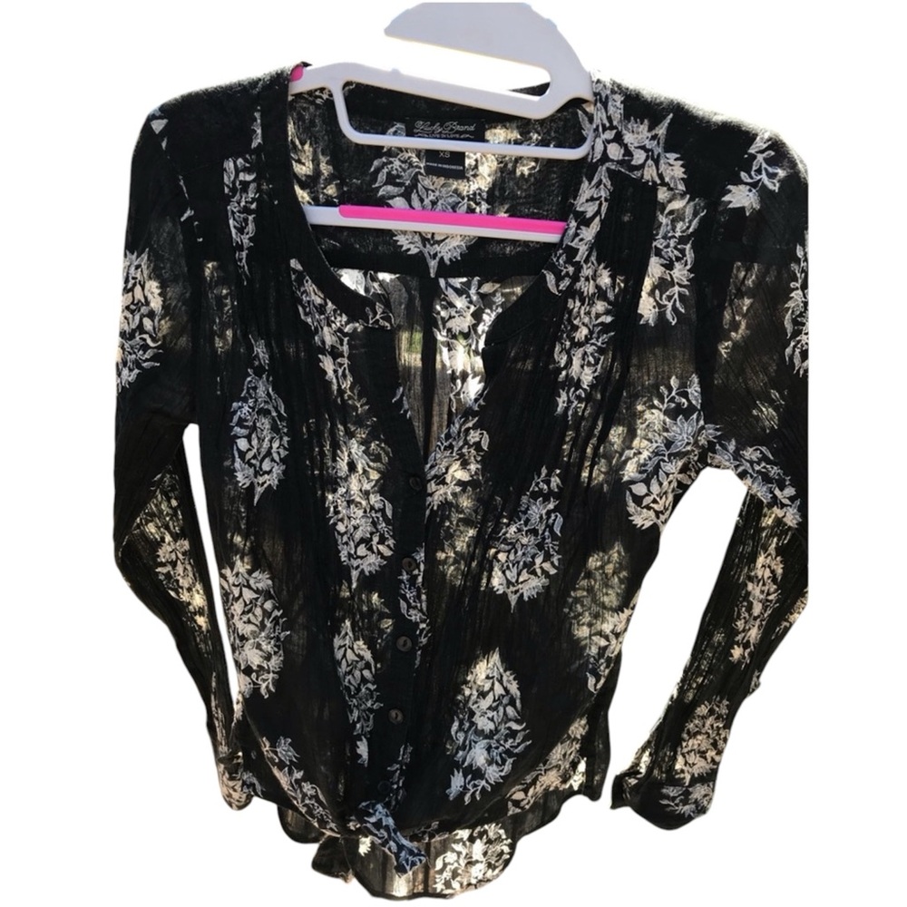 🌸 VGUC LUCKY Brand Top Sz XS Black Floral Long Sleeve Button Front Tie Cotton - Picture 1 of 8